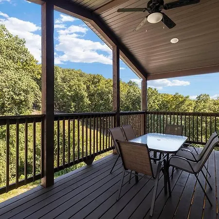 Rock And Timber Lodge Branson Exterior photo